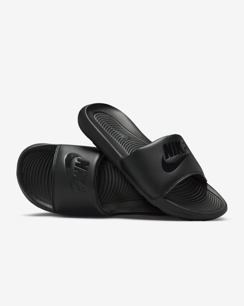 Nike Victori One Black/Black/Black