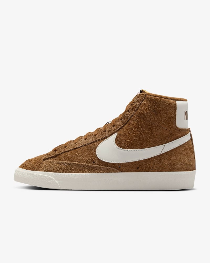 Nike Blazer Mid '77 Premium Light British Tan/Hyper Crimson/Sail