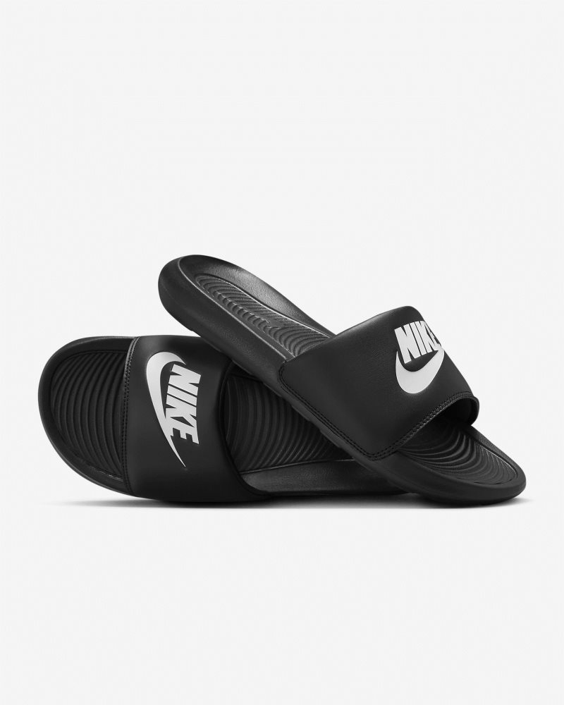 Nike Victori One Black/Black/White