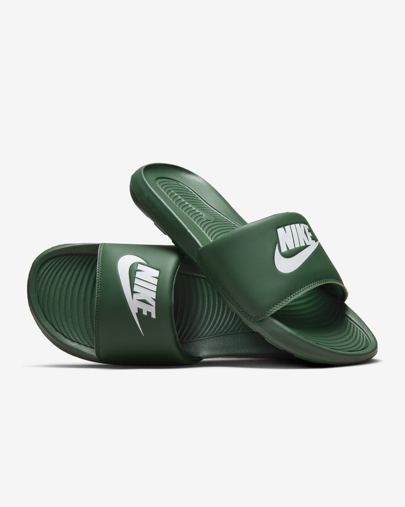 Nike Victori One Fir/Fir/White