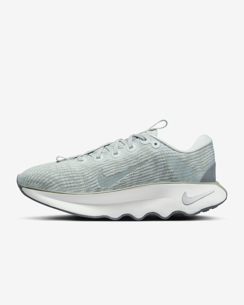 Nike Motiva Light Silver/Jade Horizon/Smoke Grey/Metallic Silver